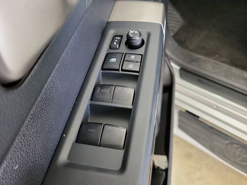 Used 2022 Toyota Tundra Limited AWD/4WD image 21