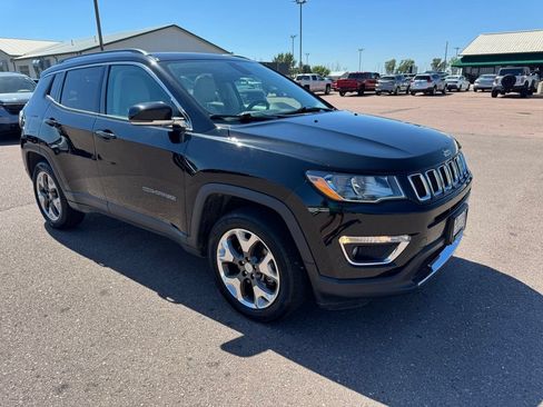 Used 2017 Jeep Compass Limited AWD/4WD image 7