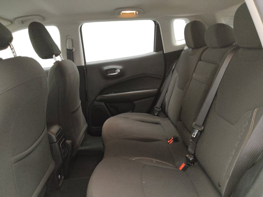 Used 2020 Jeep Compass Sport FWD image 18