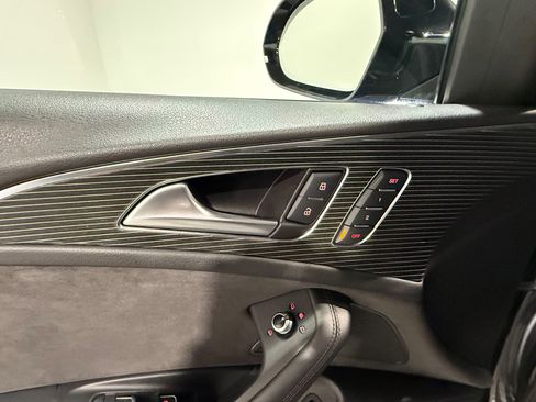 Used 2018 Audi S6 Prestige w/ Prestige Package image 24