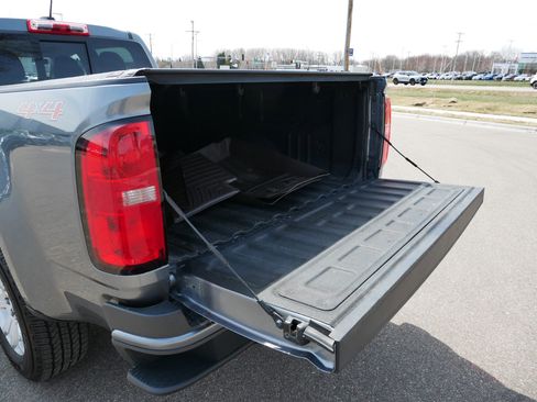 Used 2019 Chevrolet Colorado LT w/ LT Convenience Package image 18