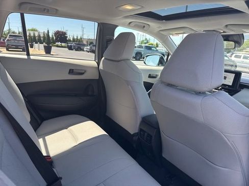 Used 2023 Toyota Corolla Cross LE w/ Moonroof Package AWD/4WD image 28