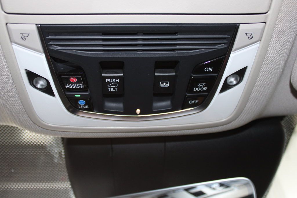 Used 2021 Acura RDX w/ Technology Package AWD/4WD image 24
