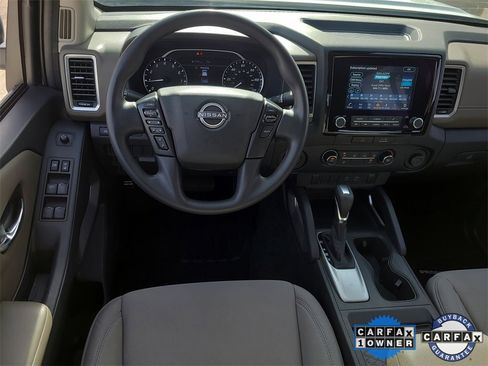 Used 2022 Nissan Frontier SV image 13