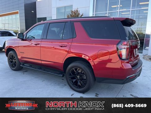 Used 2022 Chevrolet Tahoe Z71 w/ Z71 Off-Road Package AWD/4WD image 17