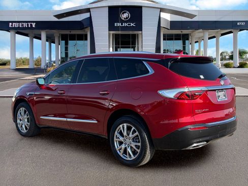 Used 2023 Buick Enclave Essence w/ Experience Buick Package FWD image 7