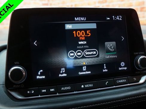 Used 2022 Nissan Rogue SV image 15