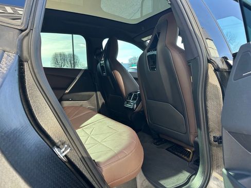 Used 2022 BMW iX xDrive50 w/ Sport Package image 27
