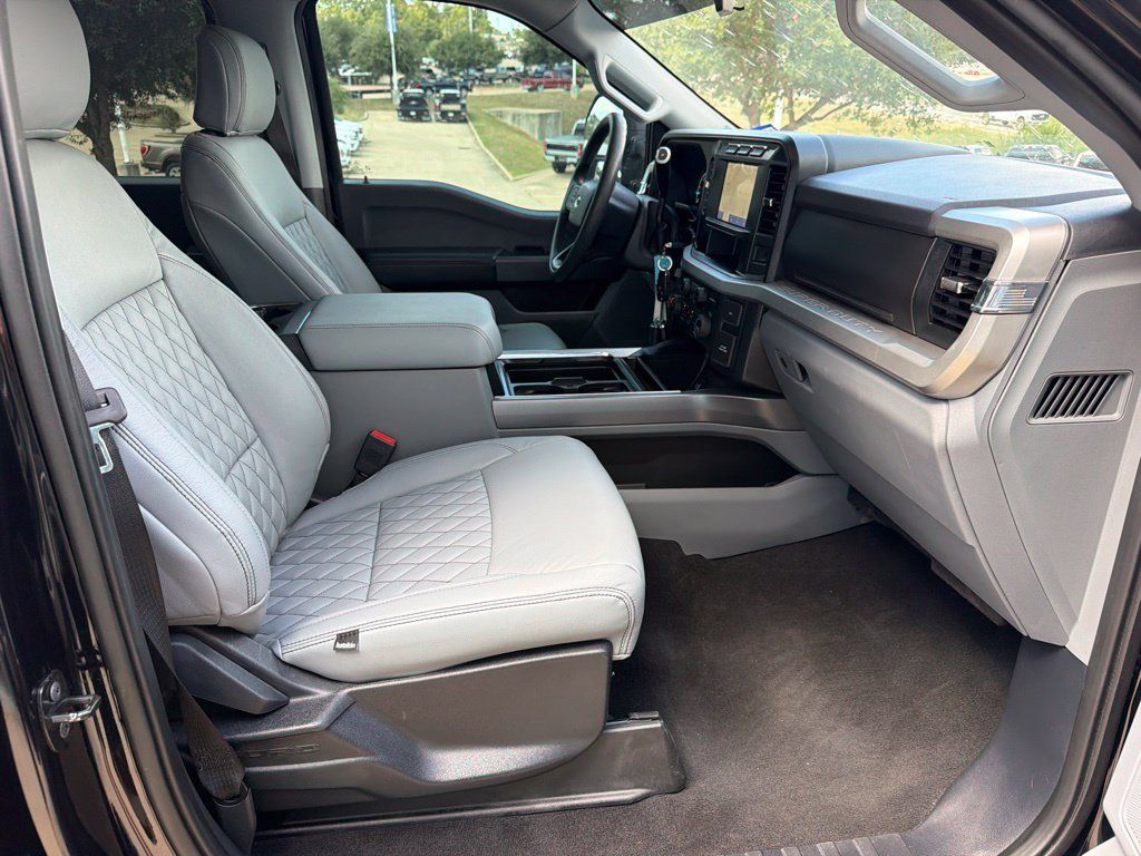 Used 2024 Ford F250 XLT w/ FX4 Off-Road Package AWD/4WD image 10