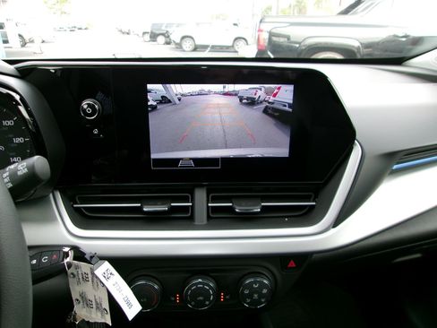 New 2026 Chevrolet Trax LS w/ LS Convenience Package image 19