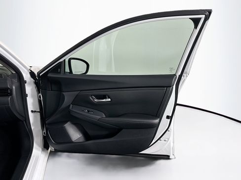 Used 2024 Nissan Sentra SV image 29