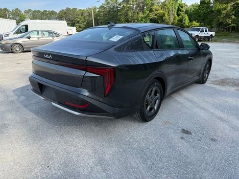 Used 2025 Kia K4 FWD image 3