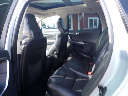 Used 2012 Volvo XC60 3.2 AWD/4WD image 9