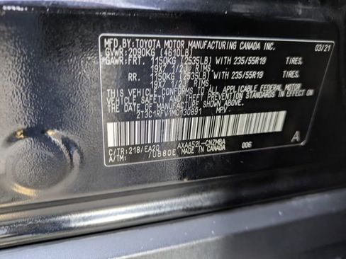 Used 2021 Toyota RAV4 XLE Premium image 38