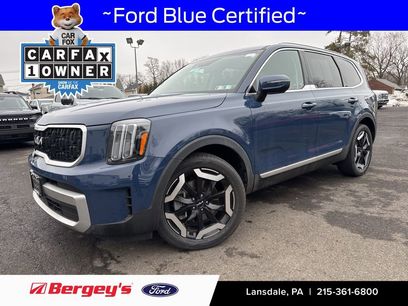 Used 2023 Kia Telluride EX w/ EX Captain's Chair Package