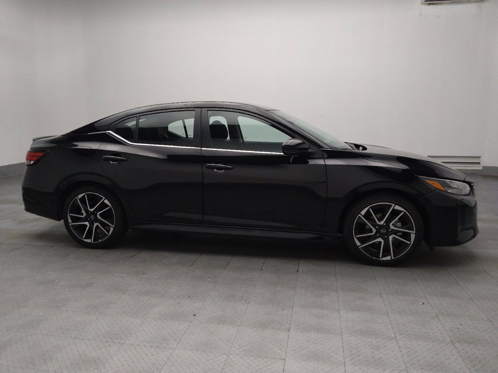 Used 2025 Nissan Sentra SR FWD image 11