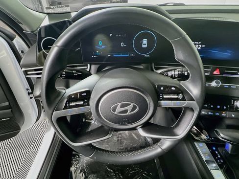 Used 2024 Hyundai Elantra Limited FWD image 10