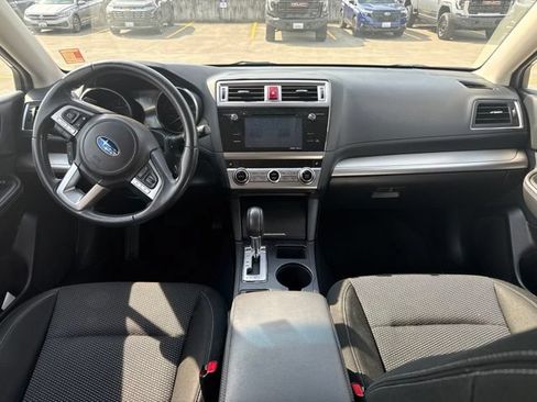 Used 2017 Subaru Outback 2.5i Premium AWD/4WD image 11