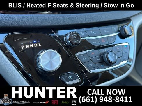 Used 2024 Chrysler Pacifica Touring-L FWD image 30
