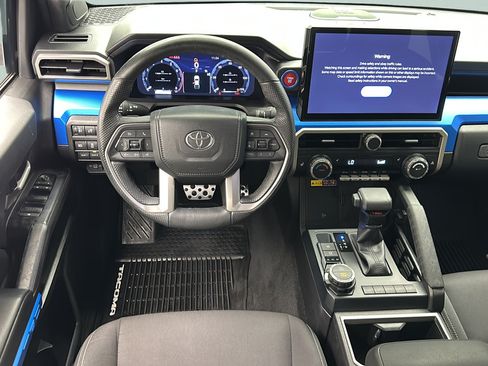 Used 2025 Toyota Tacoma TRD Sport w/ TRD Sport Upgrade Package AWD/4WD image 13