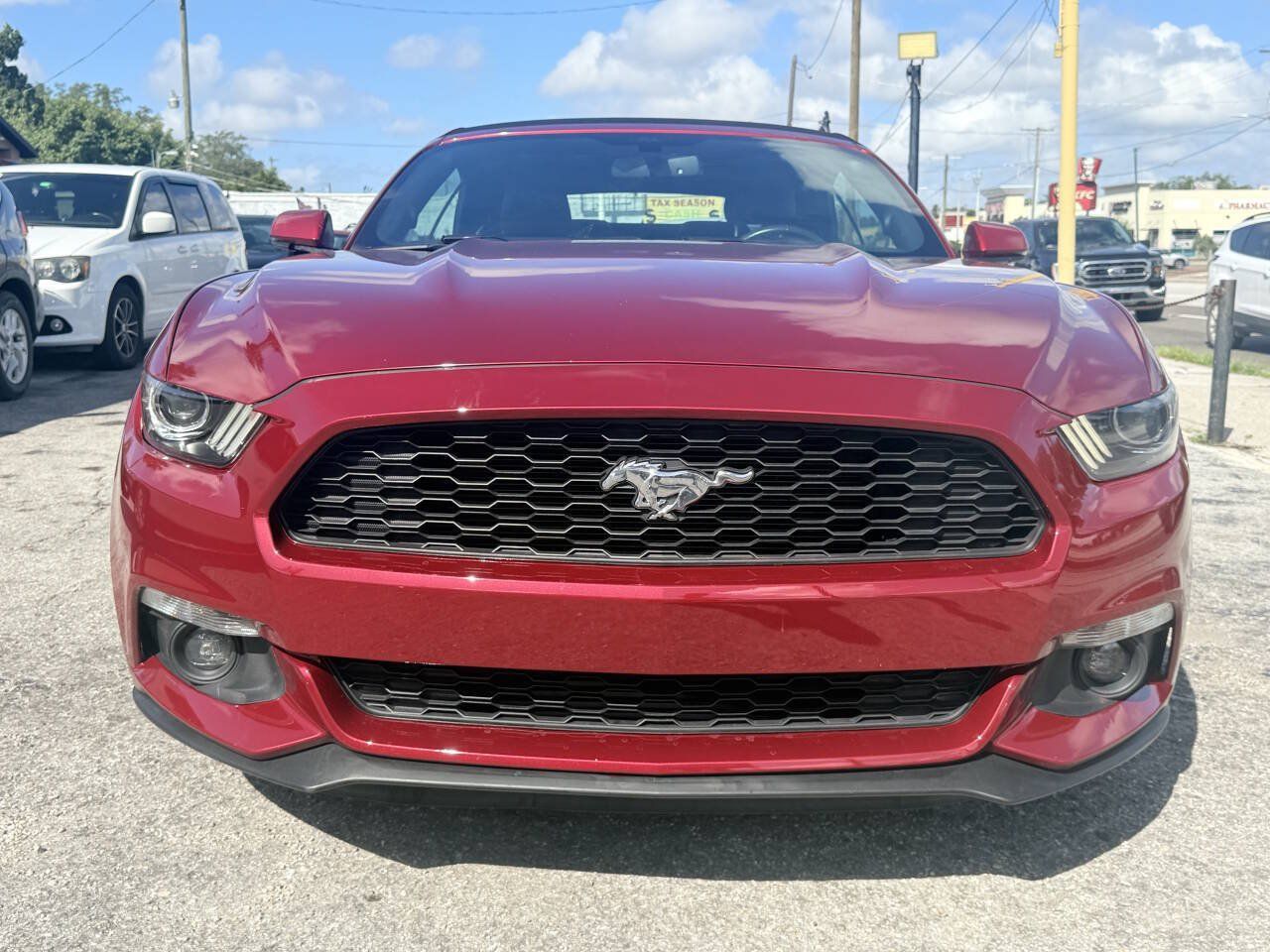 Used 2017 Ford Mustang Premium RWD image 5