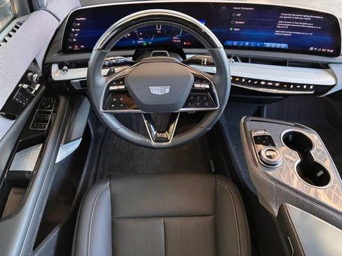 Certified 2025 Cadillac Optiq Luxury 2 w/ LPO, Floor Liner Package image 30