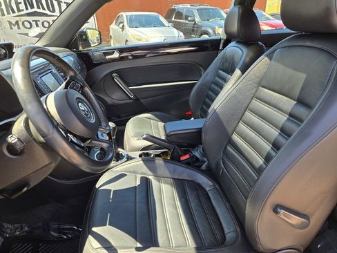 Used 2015 Volkswagen Beetle R-Line image 15
