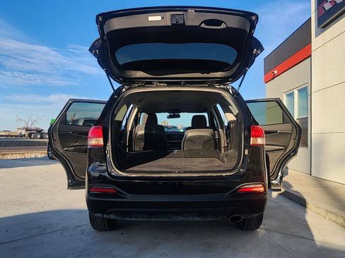 Used 2017 Kia Sorento AWD image 19