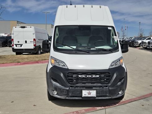 New 2025 RAM ProMaster 3500 w/ Roll-Up Rear Door Package image 5