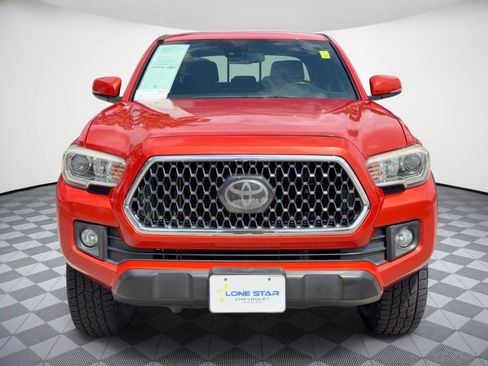 Used 2018 Toyota Tacoma TRD Off-Road w/ Technology Package RWD image 6