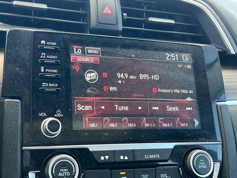 Used 2019 Honda Civic EX image 18