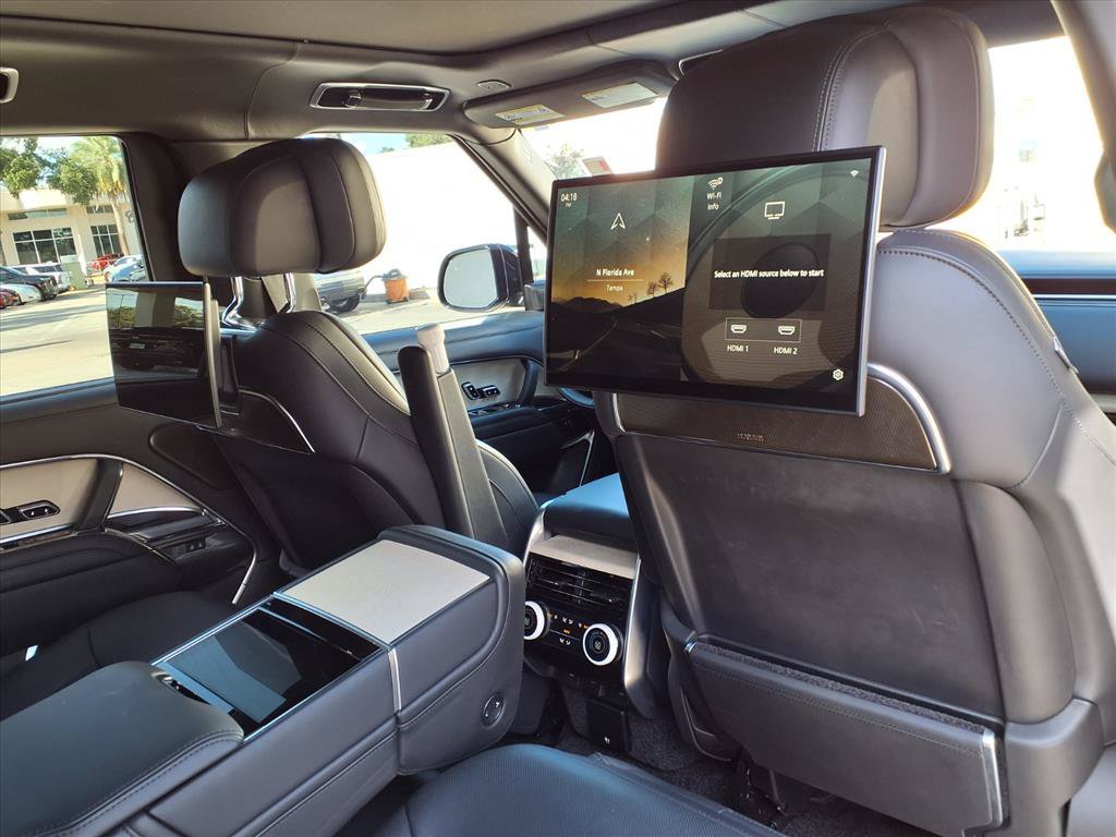 Used 2024 Land Rover Range Rover SV AWD/4WD image 12