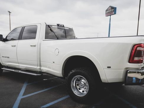 Used 2022 RAM 3500 Limited image 33