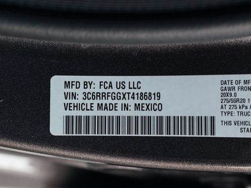 New 2026 RAM 1500 Express AWD/4WD image 33