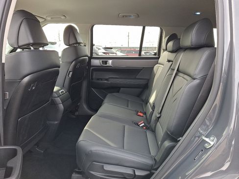 Used 2025 Hyundai Santa Fe SEL image 11