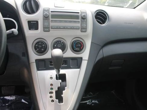 Used 2009 Toyota Matrix FWD image 13