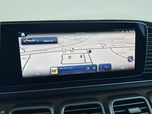 Certified 2025 Mercedes-Benz GLE 450e 4MATIC image 37