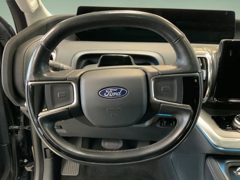 Used 2025 Ford Expedition Max Platinum AWD/4WD image 22