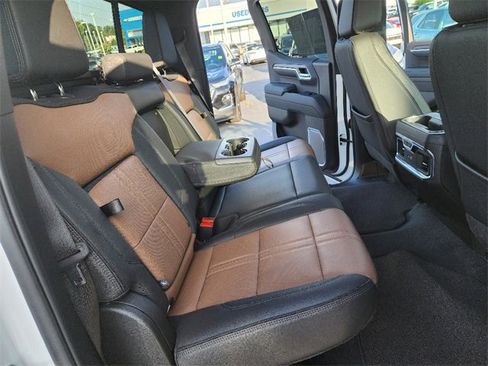 Used 2024 Chevrolet Silverado 1500 High Country w/ Technology Package image 27