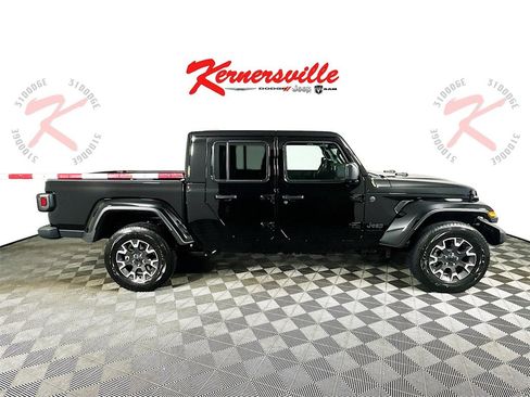 New 2025 Jeep Gladiator Sport w/ Premium Package image 8