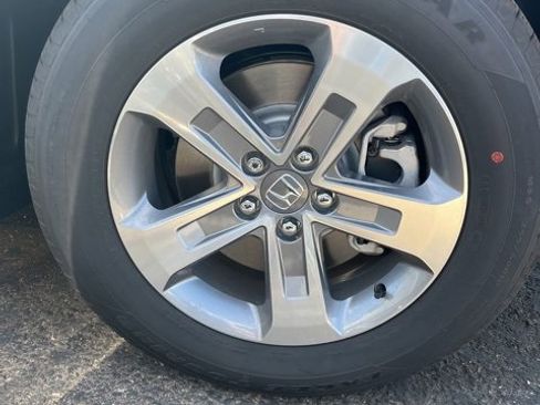 New 2025 Honda Pilot EX-L image 4