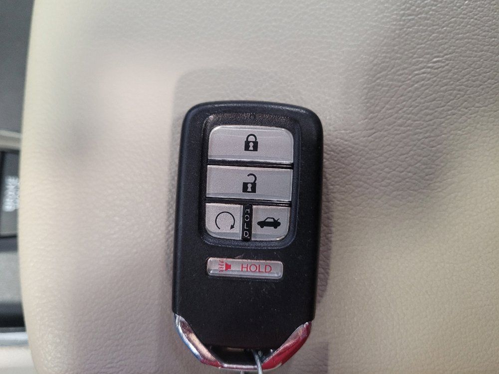 Used 2019 Honda Accord Touring image 32