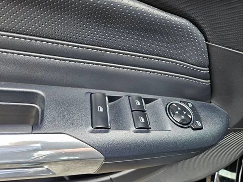 Used 2025 Ford Mustang Premium RWD image 29