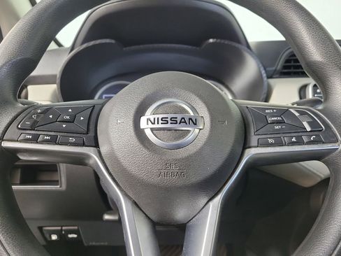 Used 2021 Nissan Versa SV FWD image 15