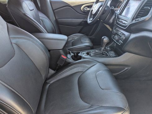 Used 2023 Jeep Cherokee Altitude Lux image 12