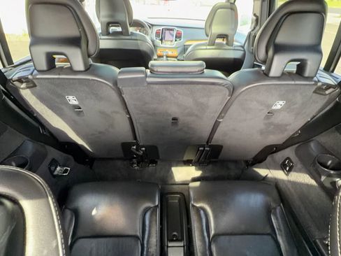 Used 2017 Volvo XC90 T6 Inscription w/ Vision Package AWD/4WD image 19