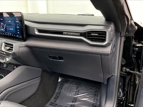 Used 2024 Ford Mustang Premium image 18