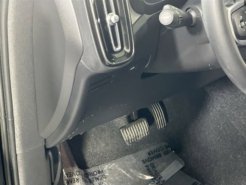Used 2023 Volvo XC40 B5 Plus w/ Driver Assist Package image 10