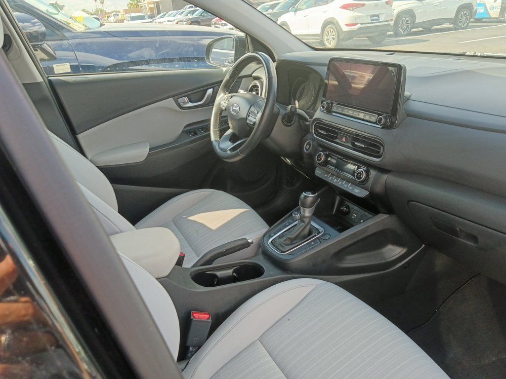 Used 2023 Hyundai Kona SEL w/ Convenience Package FWD image 9