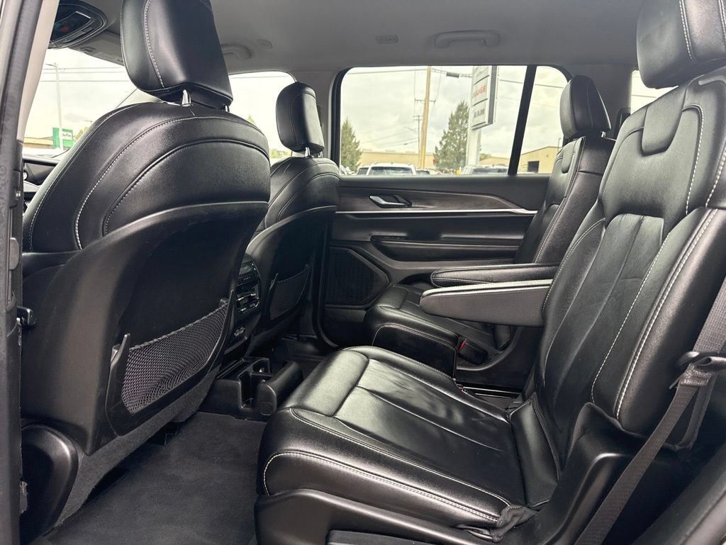 Used 2023 Jeep Grand Cherokee L Limited AWD/4WD image 22
